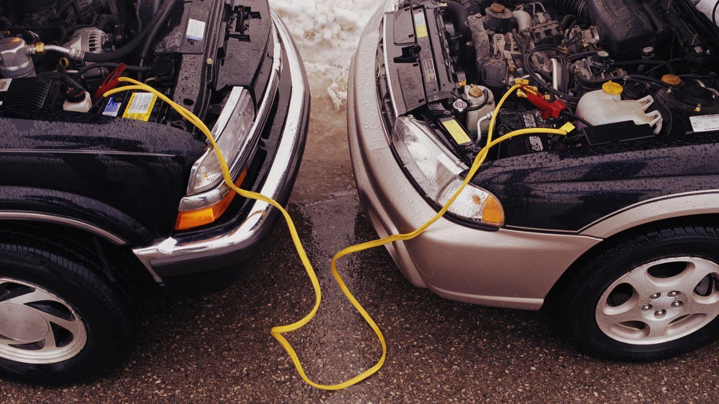 How to CORRECTLY jump-start a car | Grimmer Motors Hamilton