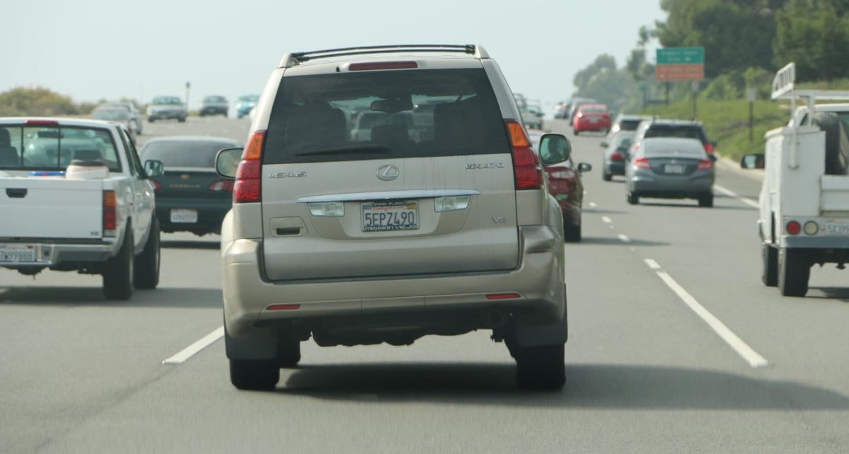 Common Reasons Why Your Car Is Leaning to One Side - In The Garage