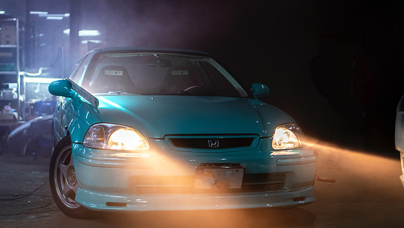 Car headlights left on, from Unsplash