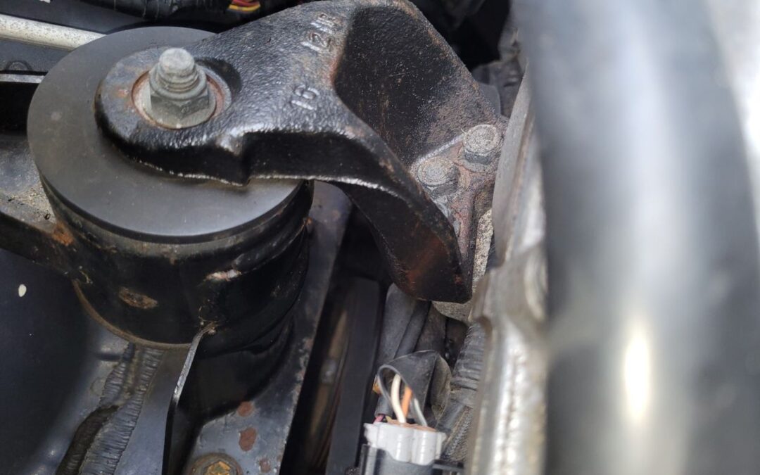 When to Replace the Engine Mounts – Common Signs & Symptoms