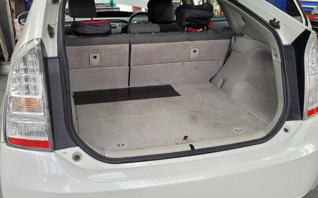 Squeaky, Creaky, Noisy or Hard to Shut Car Doors & Boot Hamilton