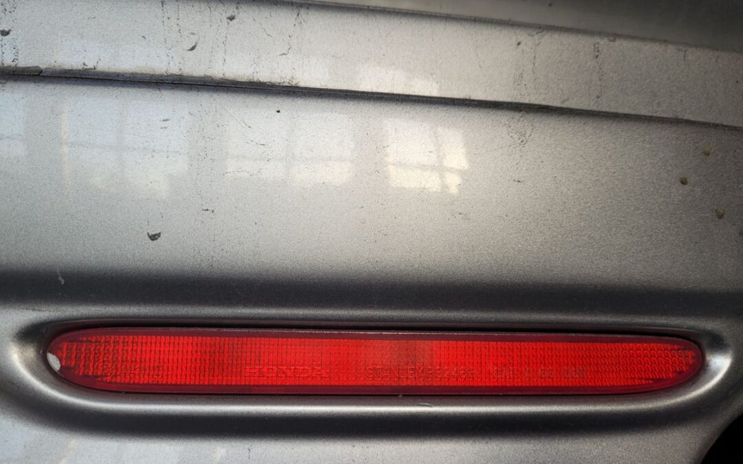 Rear Reflectors – Replacement Service in Hamilton